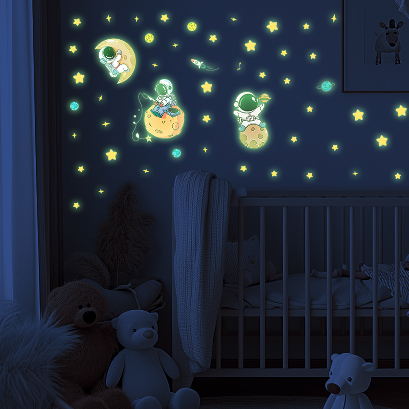Astronaut Moon Theme Luminous  - مراجعة Glow In Dark Stars وسعره