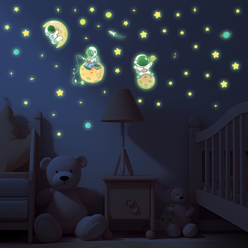 Astronaut Moon Theme Luminous  - مراجعة Glow In Dark Stars وسعره