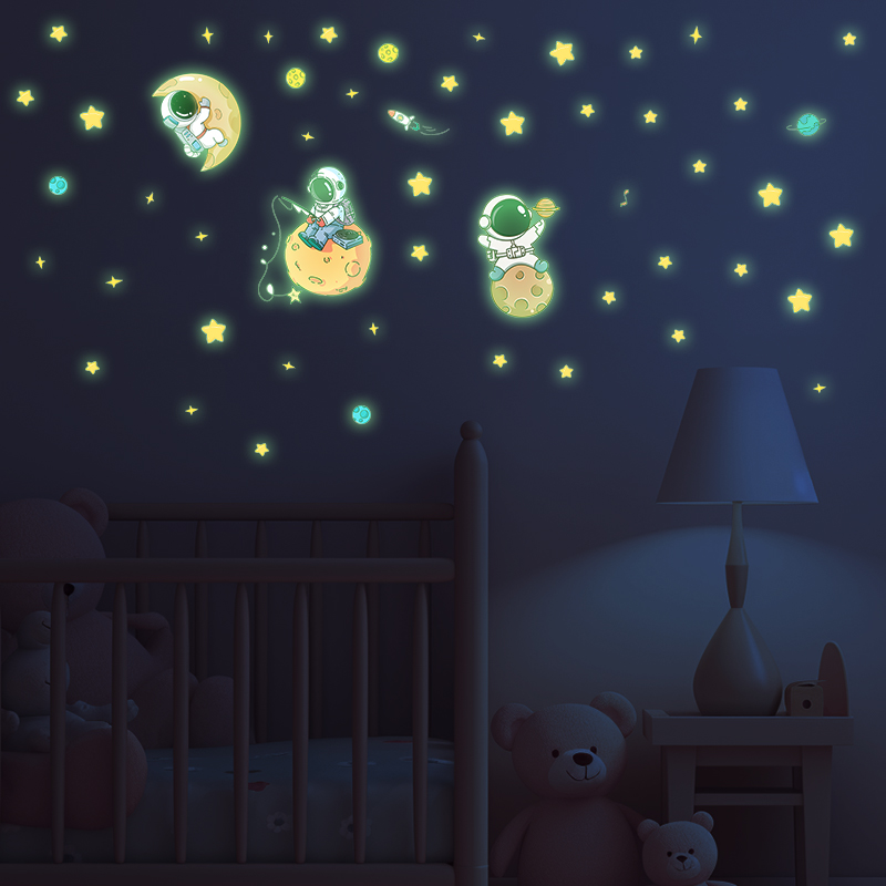 Astronaut Moon Theme Luminous  - مراجعة Glow In Dark Stars وسعره