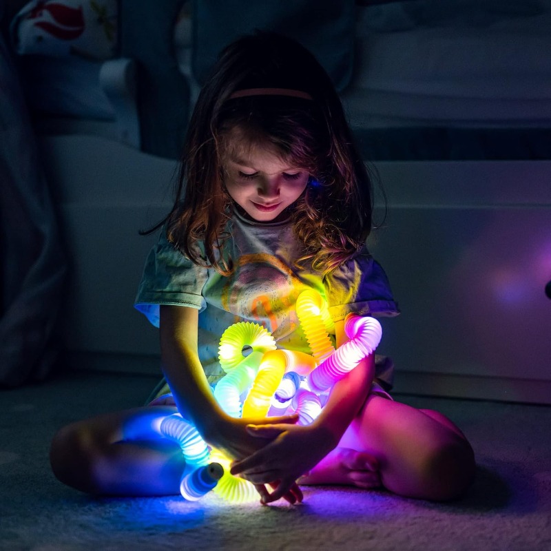 nutty toys Light Up Pop Tubes  - مراجعة Kids Toys Youtube وسعره