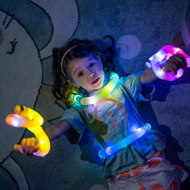 nutty toys Light Up Pop Tubes  - مراجعة Kids Toys Youtube وسعره